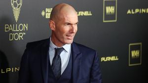 Potpisao je! Zinedine Zidane se nakon pet godina konačno vratio na veliku scenu